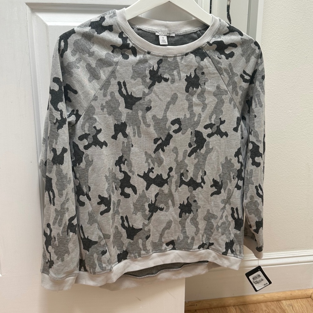 Halogen Nordstrom - Grey Camo Long-Sleeve - Brand new with tags!!!!